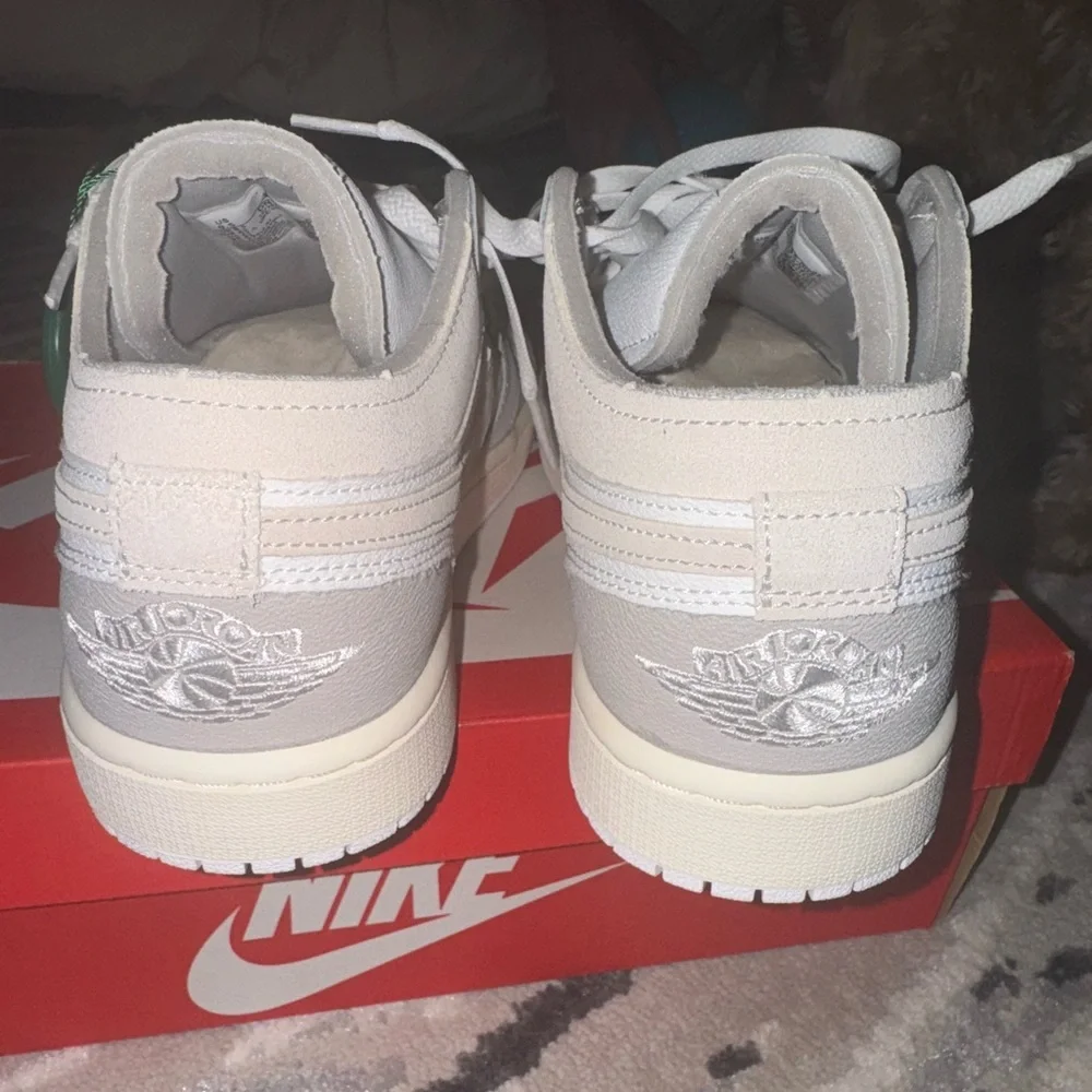 Jordan 1 Low SE Craft Inside Out Tech Grey men’s size 9.5 - Picture 4 of 10